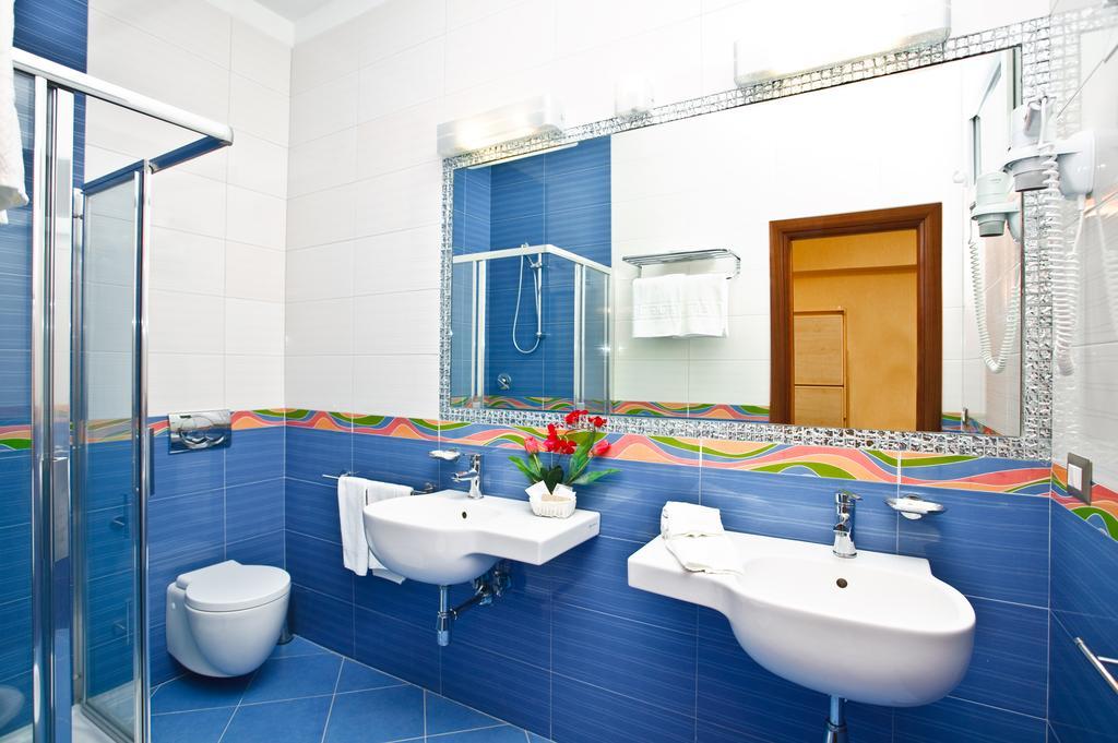 Park Hotel Zaira Червия Экстерьер фото